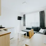 Karol Konukevi 3*